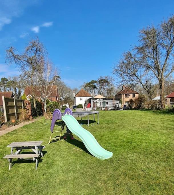 Sycamore Lodge Kent With Ev Zappi Type 2, Swimming Pool For A Fee Sellindge المظهر الخارجي الصورة